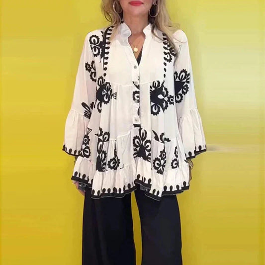 Ada Piemonte™ Top con volant sciolto sul davanti in stile boho con bottoni