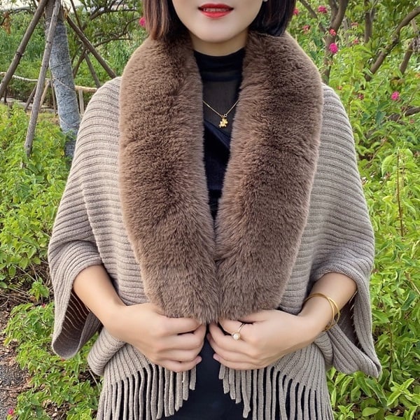 Alfonsa™️ Poncho invernale in maglia con nappina e collo in pelliccia
