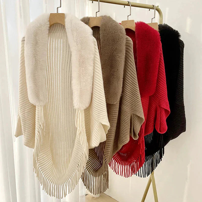 Alfonsa™️ Poncho invernale in maglia con nappina e collo in pelliccia
