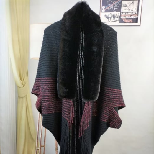 Alfonsa™️ Poncho invernale in maglia con nappina e collo in pelliccia