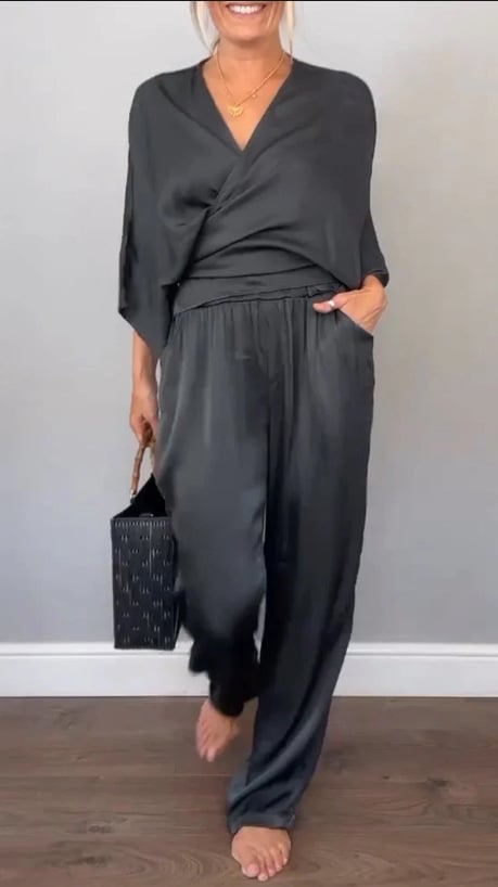 Ancilla Monti™ Tuta con scollo a V comoda e alla moda da donna