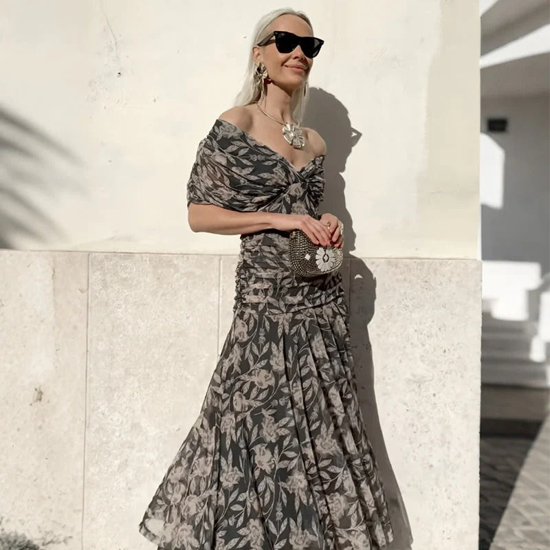 Enrichetta Bellori™ Abito stampato elegante con spalle scoperte