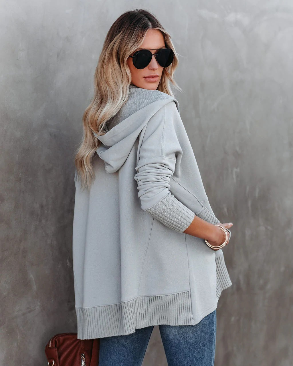 Fina Piccio™️ Felpa oversize con cappuccio e fori per i pollici