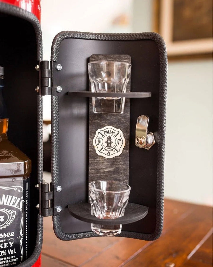 FireBar™ Minibar con l'aspetto di un estintore