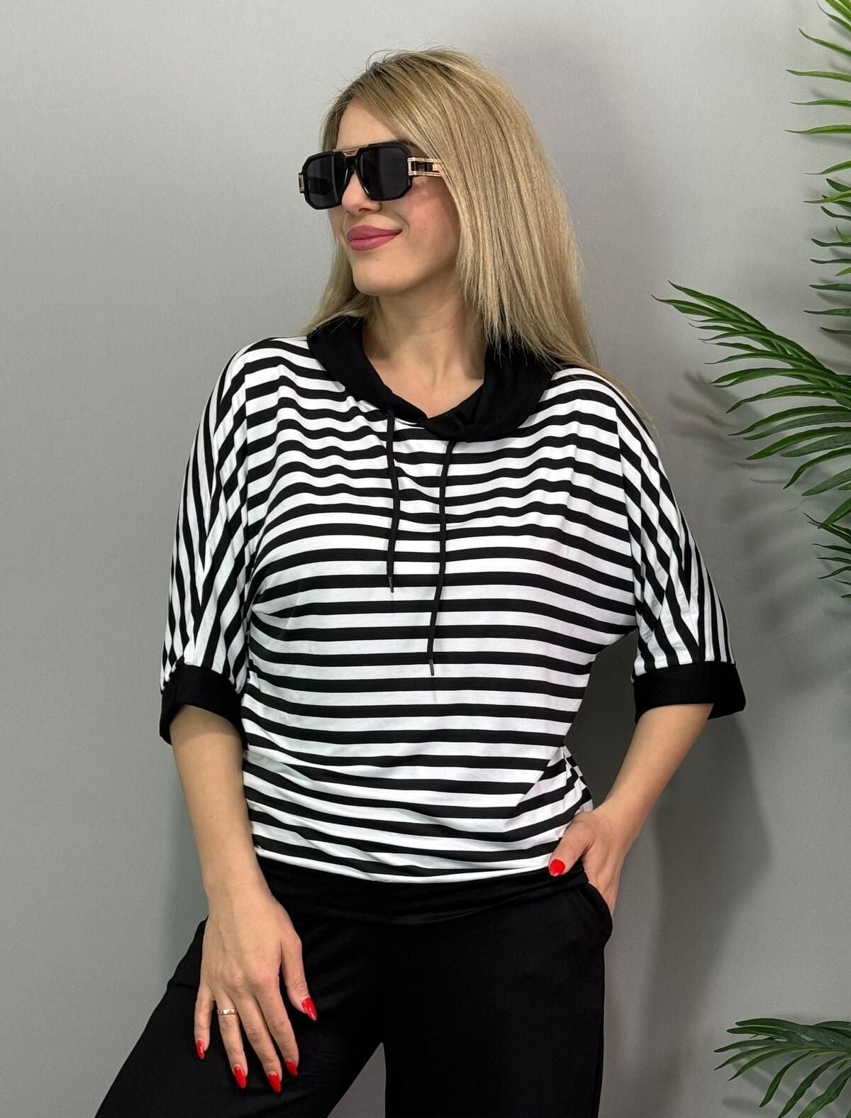 Valeria Mosco™ Completo donna composto da top e pantaloni a righe