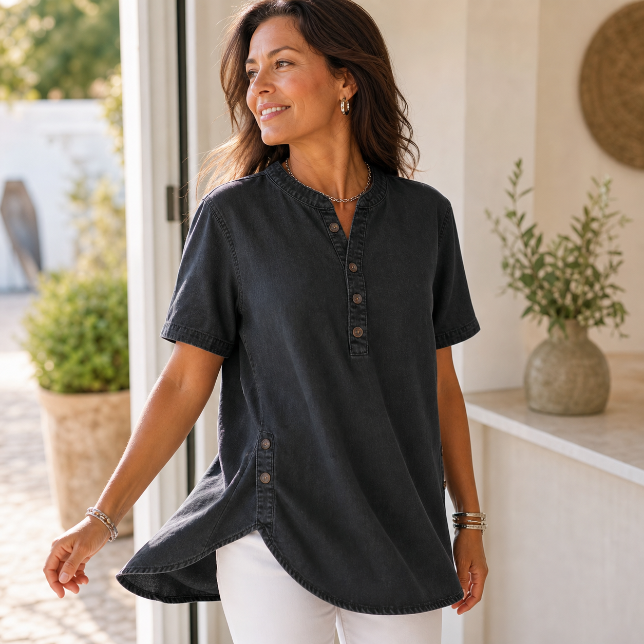 Agata Pietrosanti™ Tunica leggera con scollo a V per un comfort senza sforzo