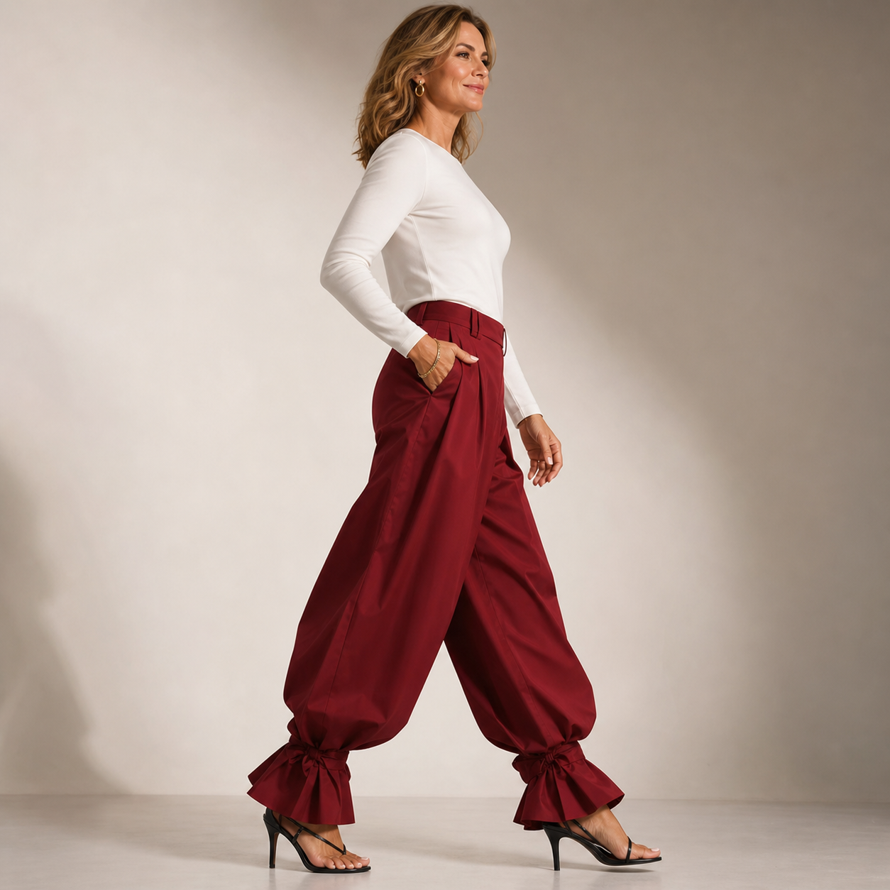 Agata Savorani™ Pantaloni a gamba larga con pince per uno stile senza sforzo