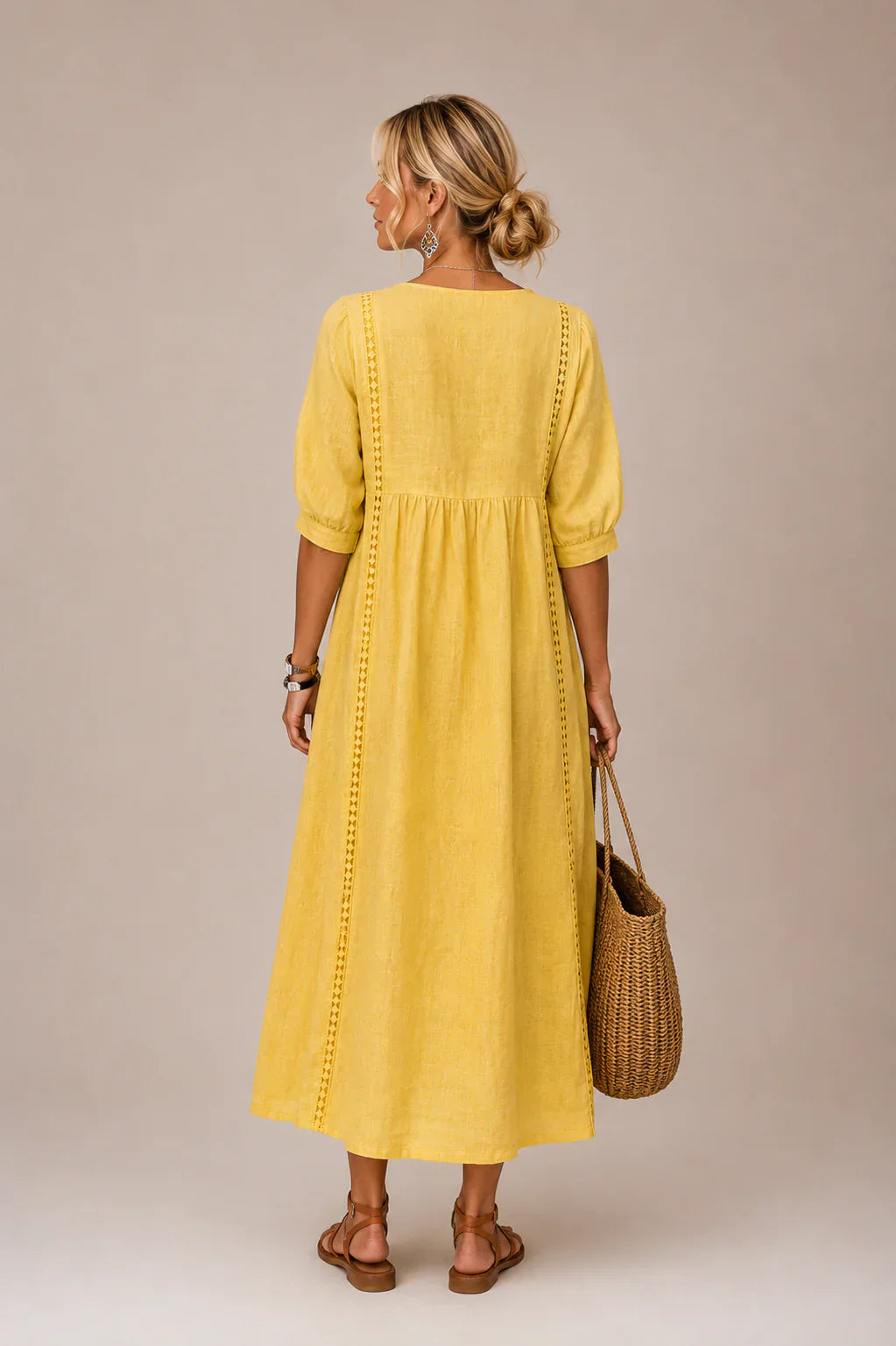 Agnese Spagnuolo™ Abito estivo elegante in pizzo con scollo a V