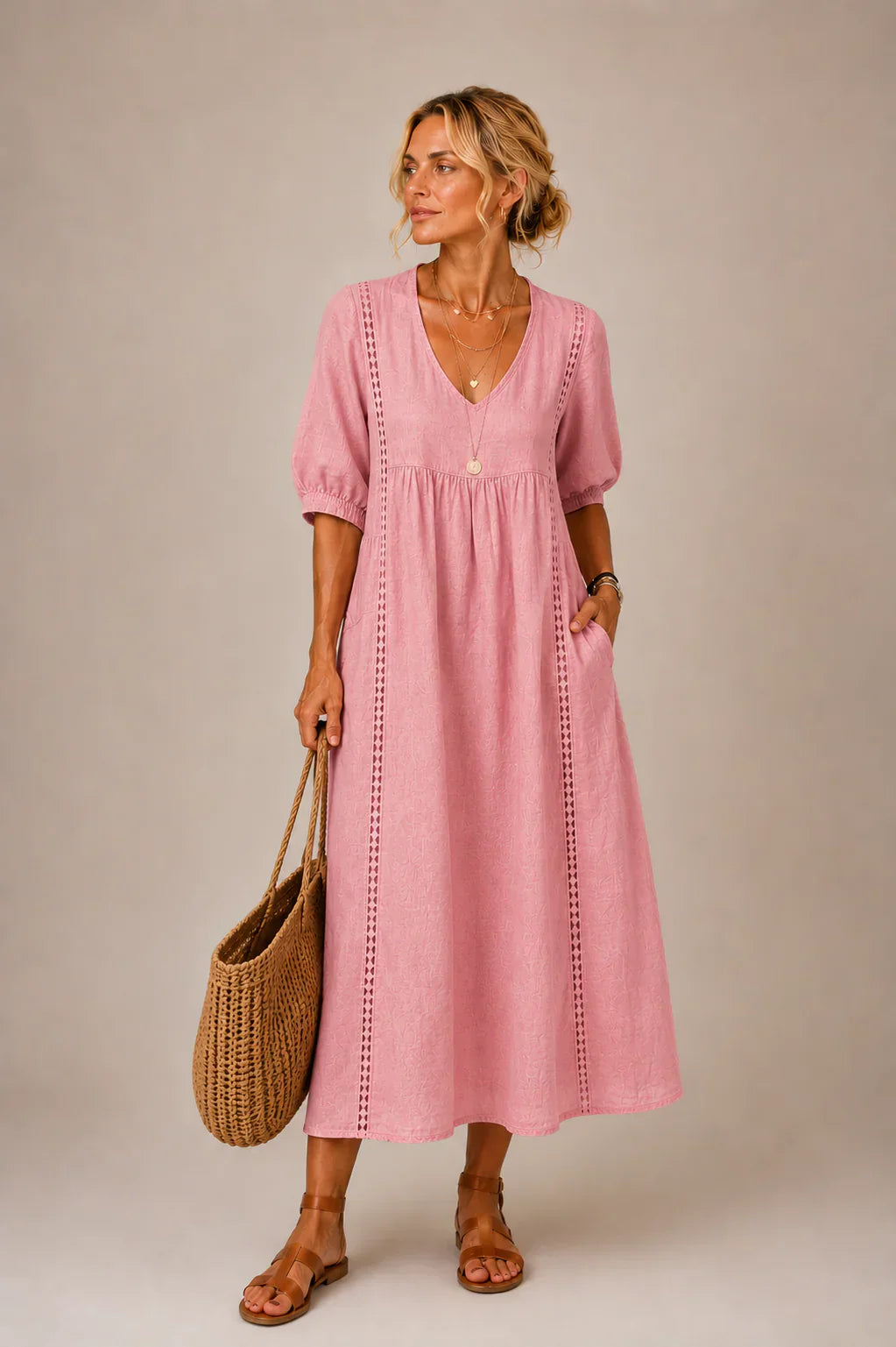 Agnese Spagnuolo™ Abito estivo elegante in pizzo con scollo a V