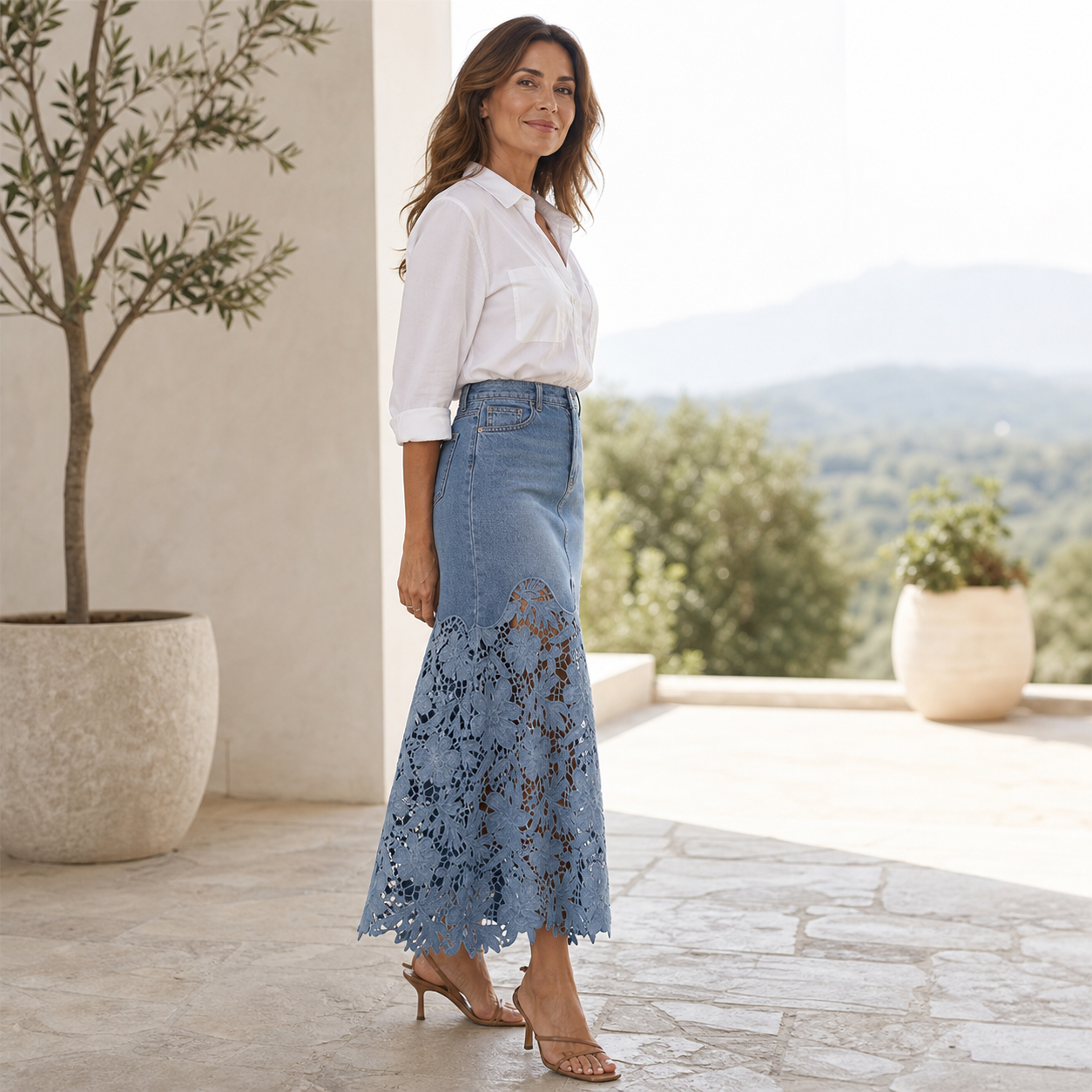 Aurora Moschini™ Gonna elegante con pizzo e cut-out