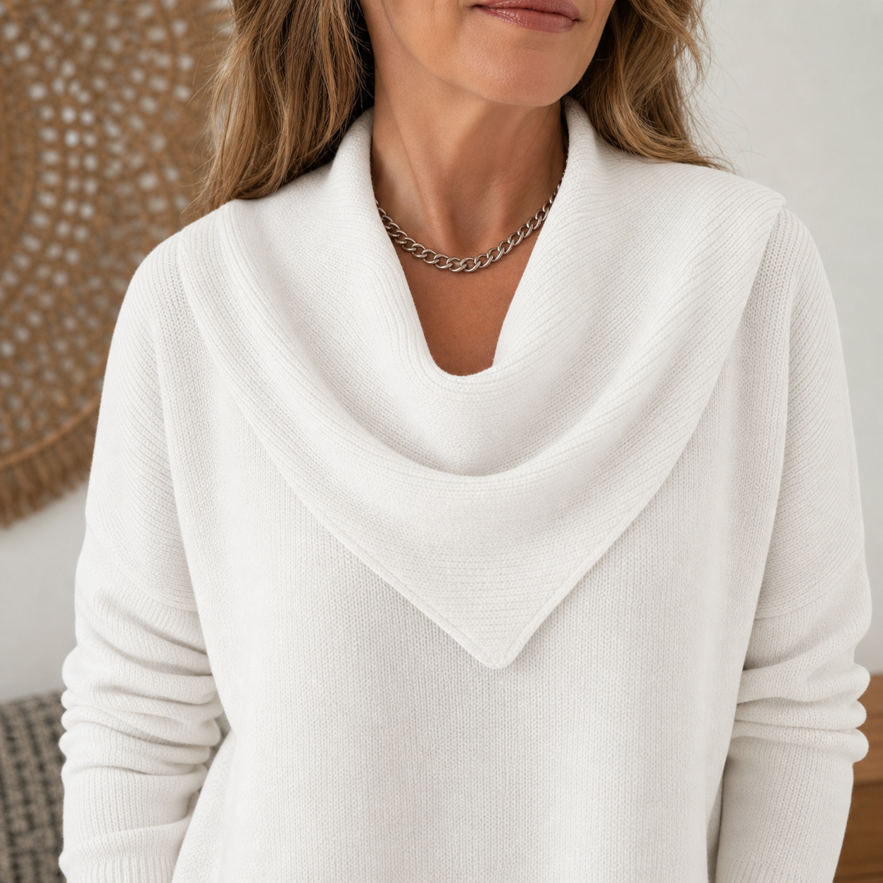 Celeste Notari™ Blusa a maglia con scollo triangolare versatile