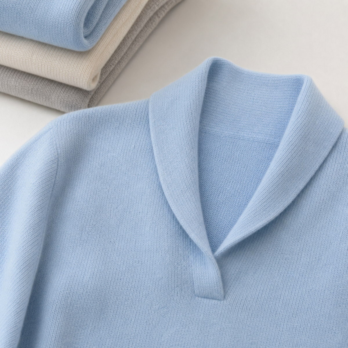 Elettra Buongiorno™ Maglione scollo a V per uno stile quotidiano senza sforzo
