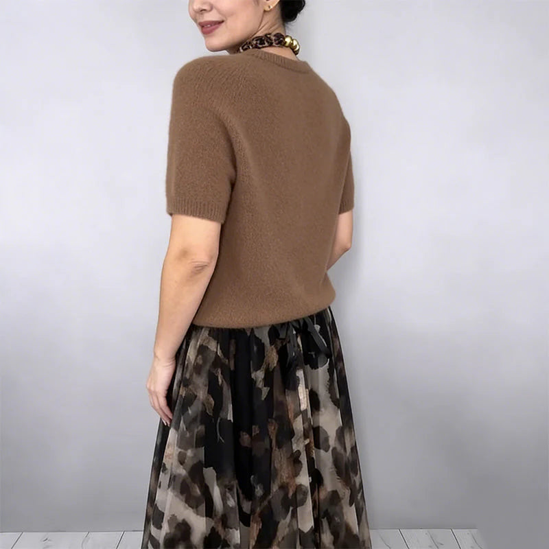 Giulia Giulia Greco Effortless Leopard Sweater Skirt Set - close-up of leopard print skirt detail