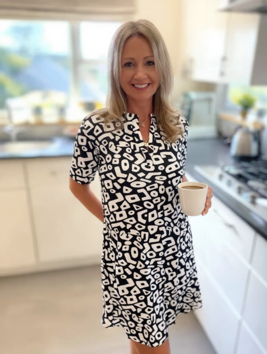 Liliana Cenci™ Abito casual stampato con scollo a V leggero e fresco
