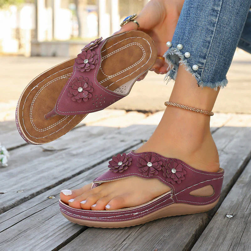Nicoletta Cortini™ Sandali con zeppa floreali per un'estate di puro comfort