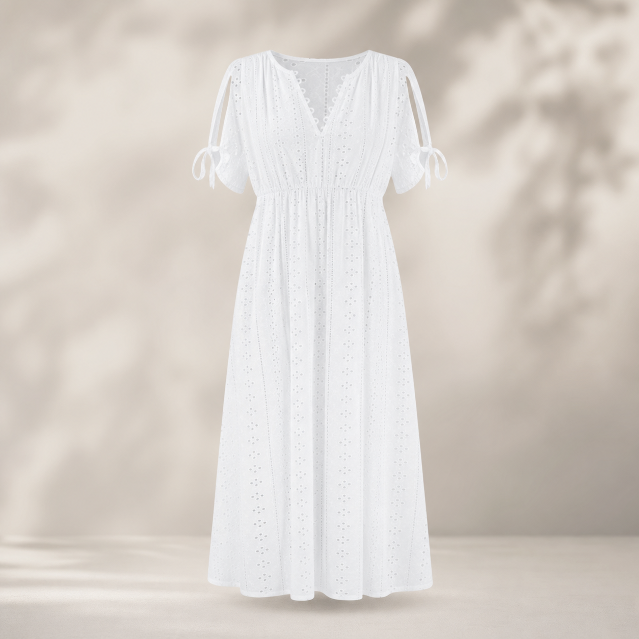 Ninetta Cossiga™ Abito elegante con scollo a V e cut-out per le giornate calde
