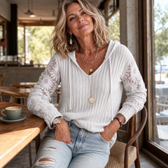 Orietta Zanicchi™ Cardigan elegante con cappuccio e romantici inserti in pizzo