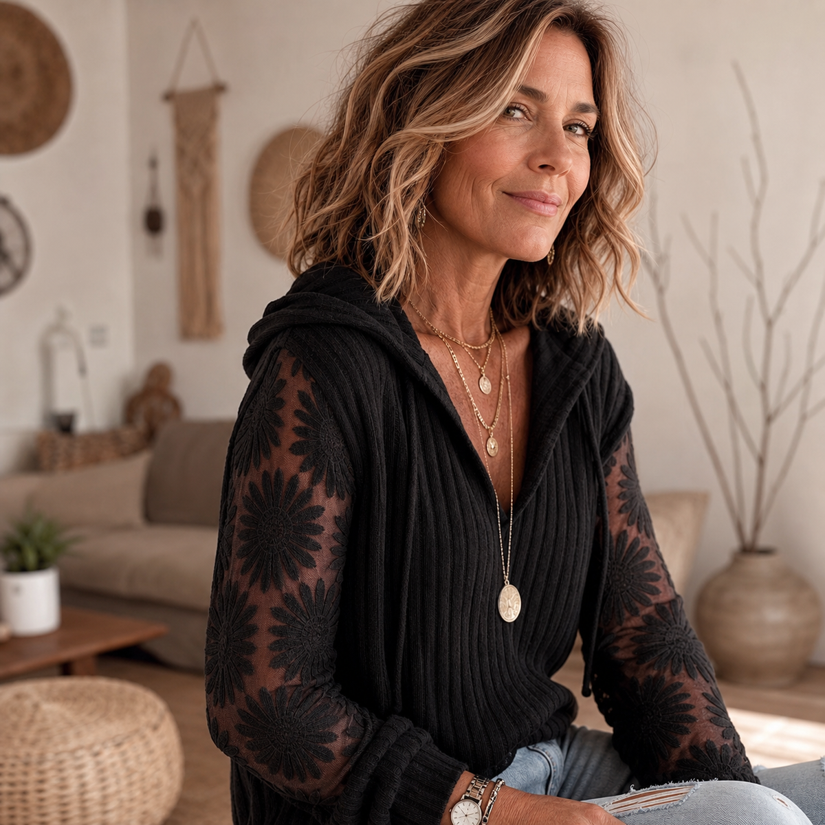 Orietta Zanicchi™ Cardigan elegante con cappuccio e romantici inserti in pizzo