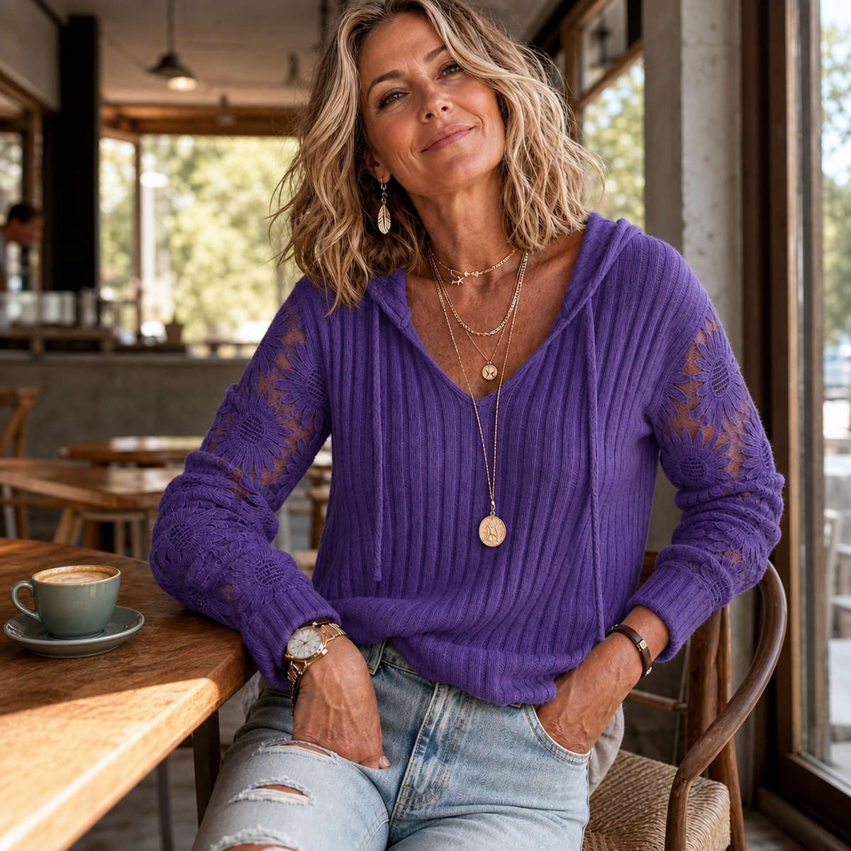 Orietta Zanicchi™ Cardigan elegante con cappuccio e romantici inserti in pizzo