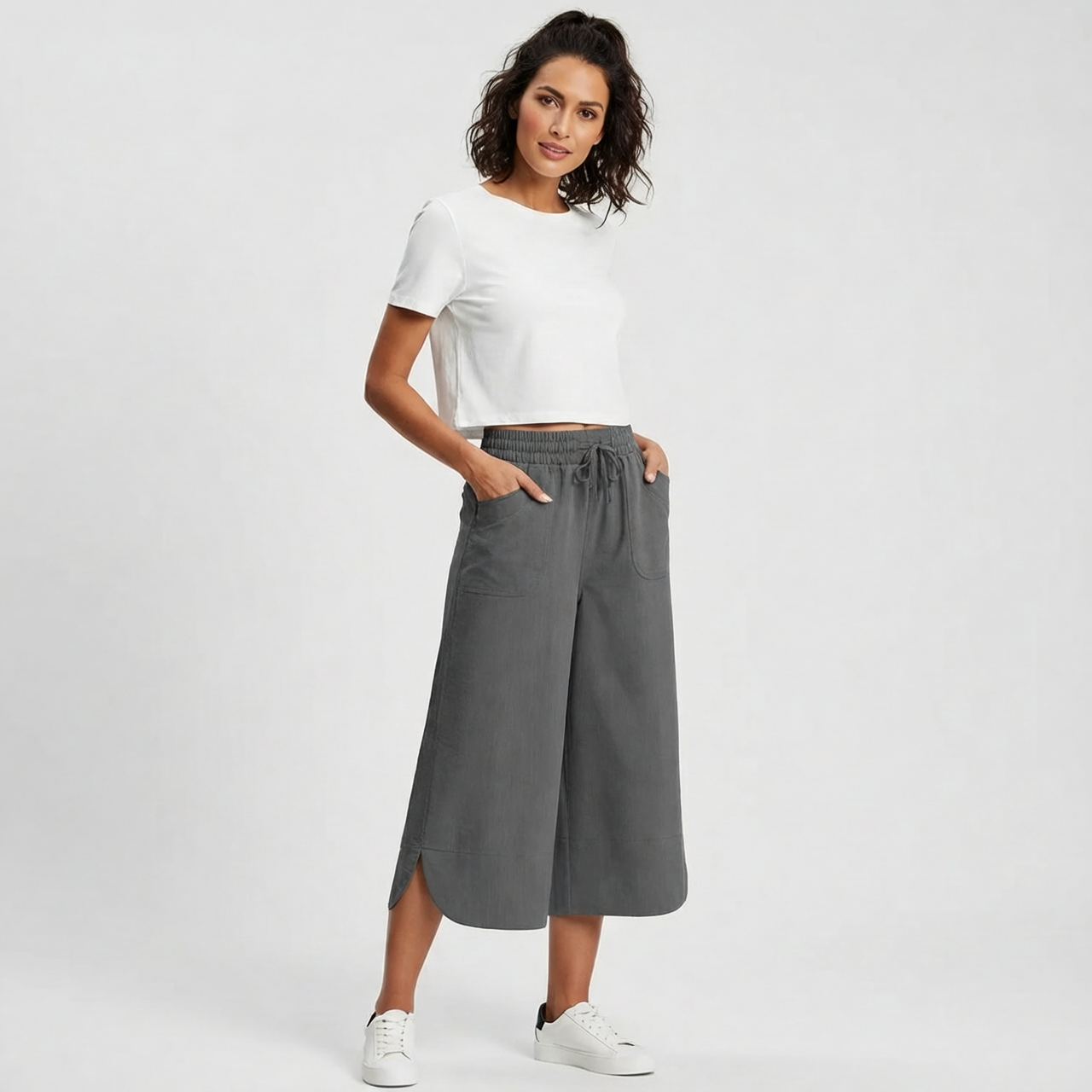 Pierina Danesi™ Pantaloni cropped relaxed per il relax e le uscite