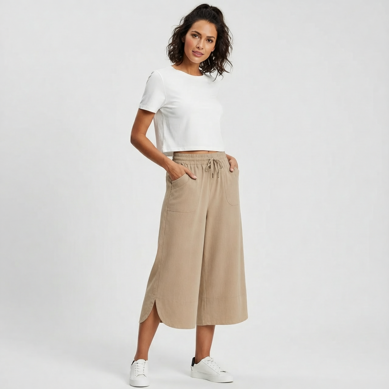 Pierina Danesi™ Pantaloni cropped relaxed per il relax e le uscite