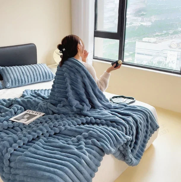 Plushella™ Morbida coperta peluche a forma di coniglio per serate calde e accoglienti