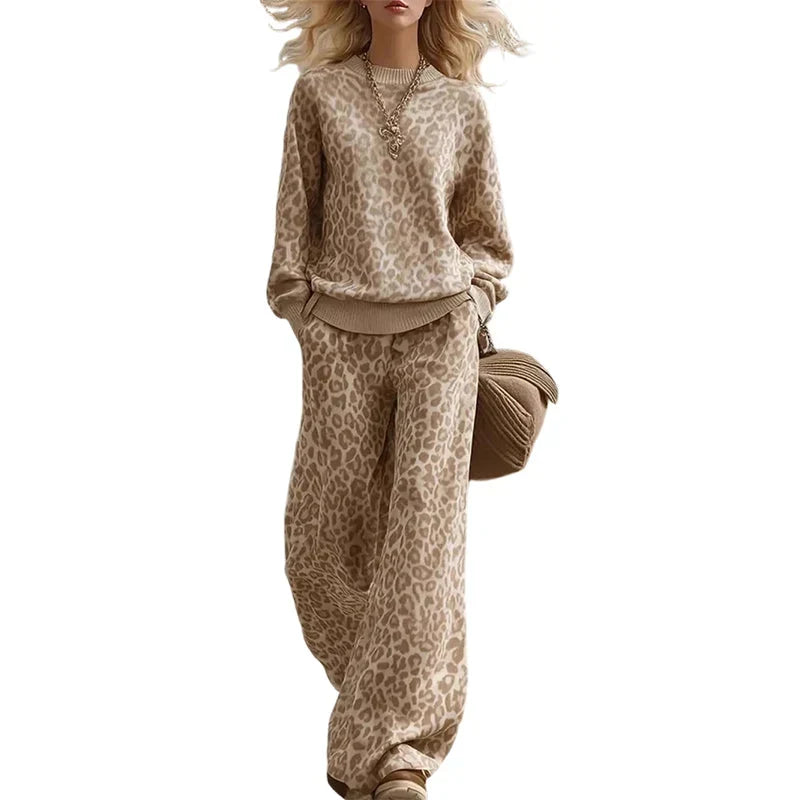Ugolina Astolfi™ Coordinato felpa e pantaloni leopardati per uno stile senza sforzo