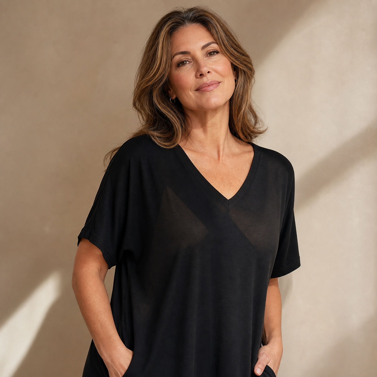 Ugolina Baldovini™ Abito con scollo a V valorizzante per il comfort quotidiano