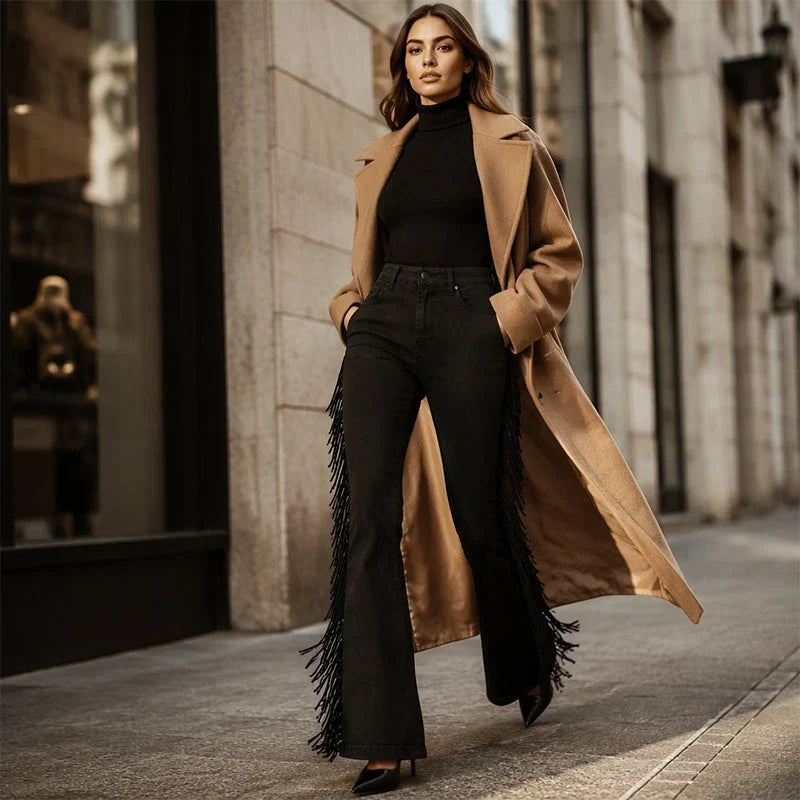 Violante Collura™ Jeans a zampa con frange per una linea della gamba più allungata