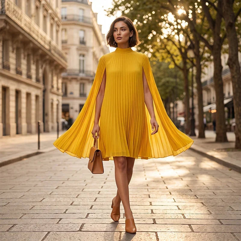 Zelinda Barchetti™ Abito con mantella plissettata elegante per uno stile senza sforzo